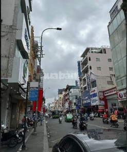 Chính chủ cần bán căn nhà mặt tiền Hai Bà Trưng P. Tân Định Q. 1.